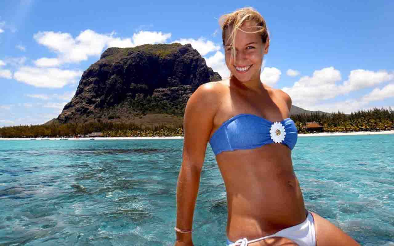 Ponturi pariuri tenis WTA Bouchard-Hradecka si Cibulkova-Larsson