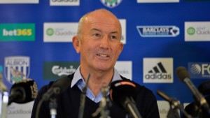 In ultima etapa West Brom a pierdut cu 1-0 pe propriul teren in fata lui Watford intr-o partida in care atacantul lui WBA Saido Berahino a ratat 2 lovituri de la 11 m la scorul de 0-1.